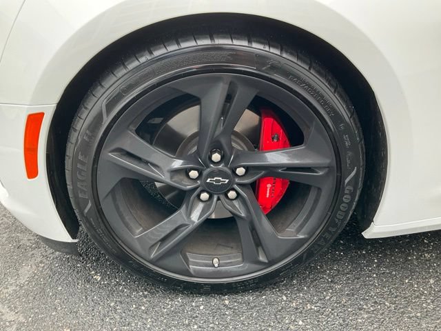 Used 2023 Chevrolet Camaro SS RWD image 16