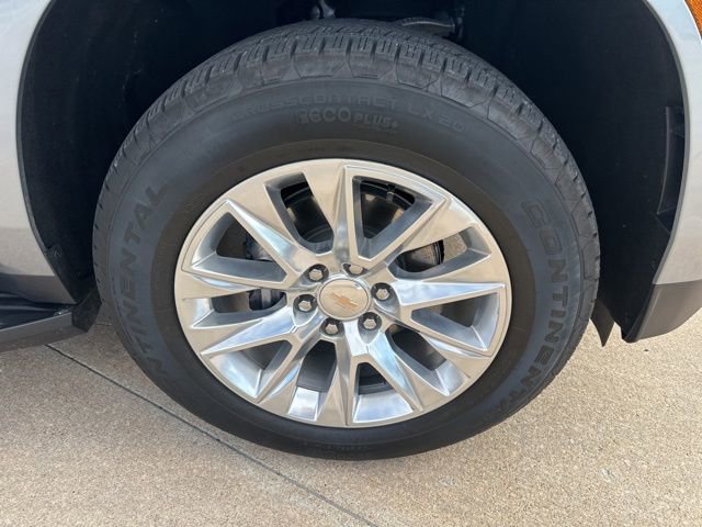 Certified 2025 Chevrolet Suburban Premier image 9