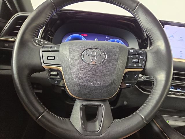 Used 2023 Toyota Crown AWD/4WD image 21