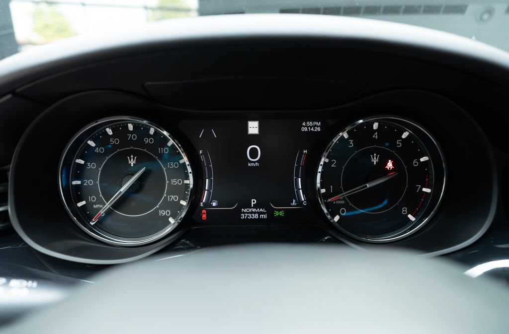 Used 2021 Maserati Quattroporte S GranSport Q4 AWD/4WD image 35