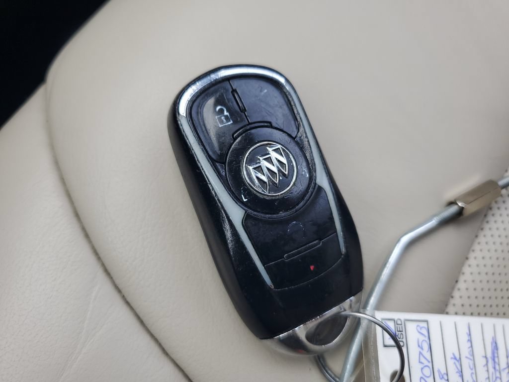 Used 2018 Buick Enclave Essence FWD image 9