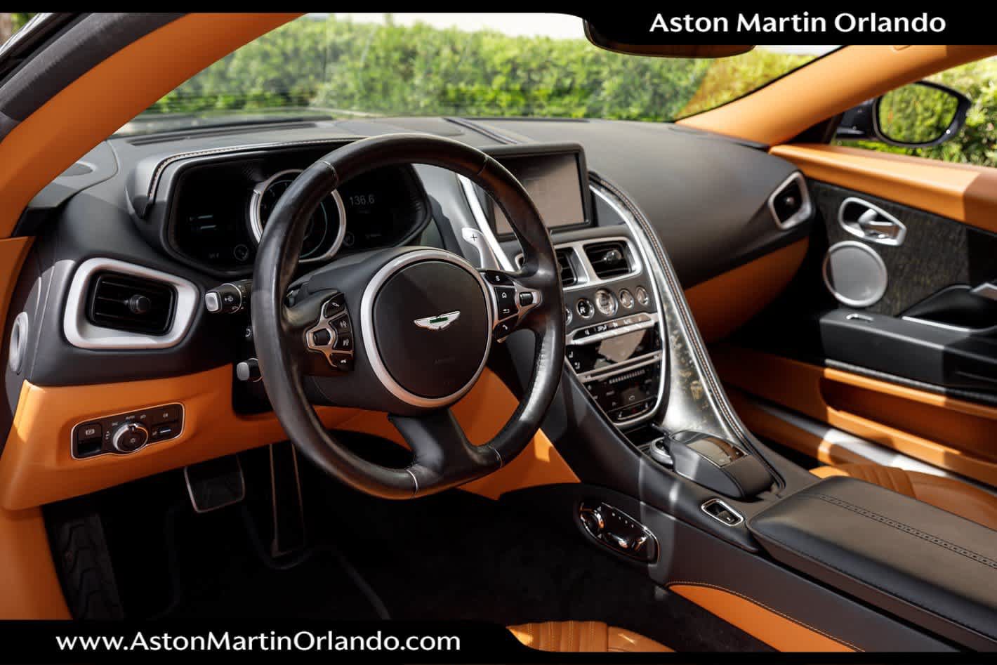 Used 2022 Aston Martin DB11 Coupe RWD image 41
