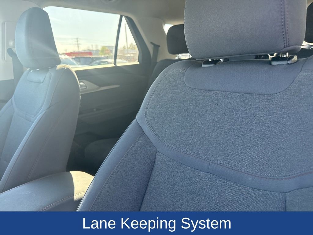 Used 2025 Ford Explorer Active image 7