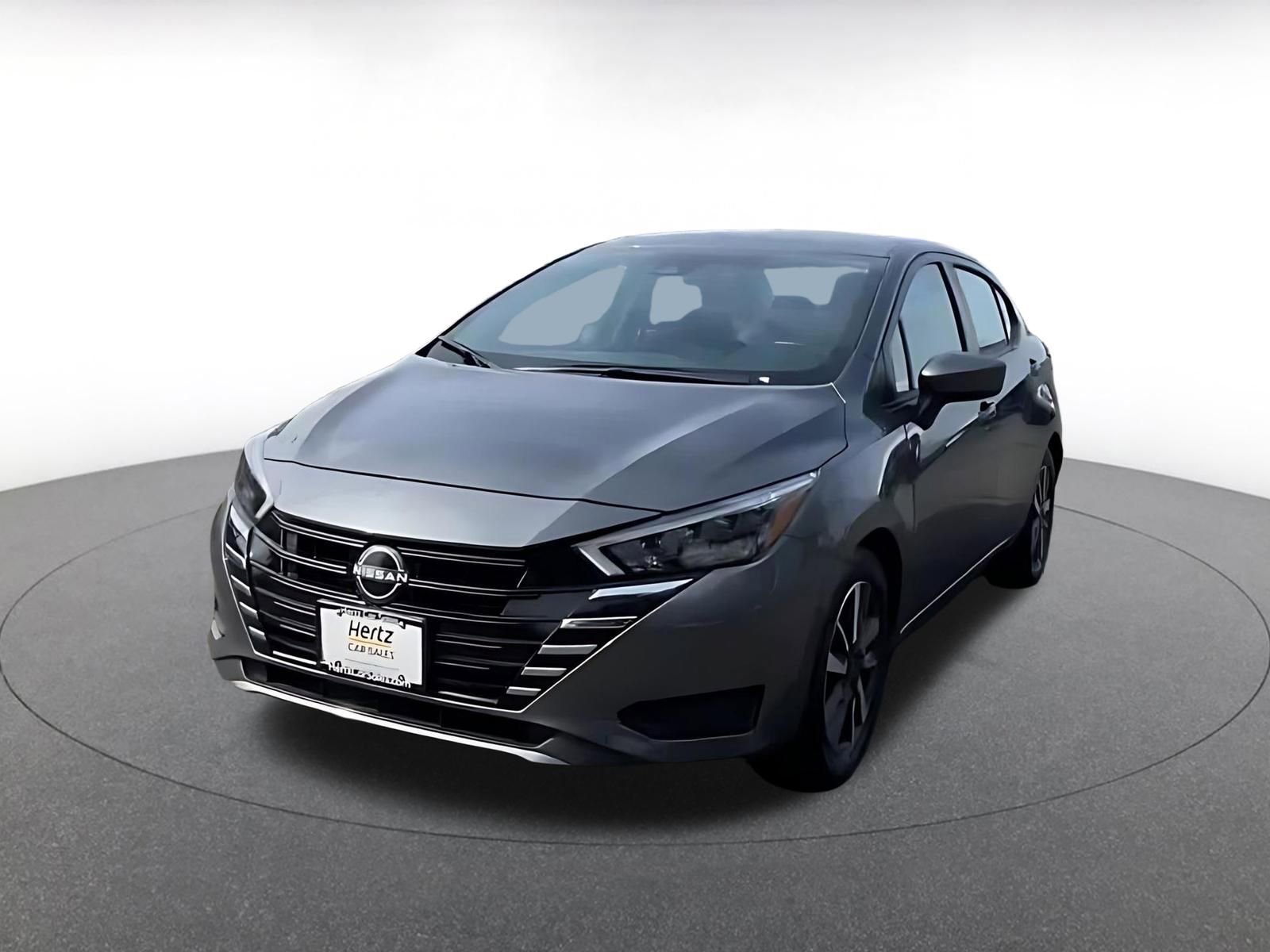 Used 2025 Nissan Versa SV image 7