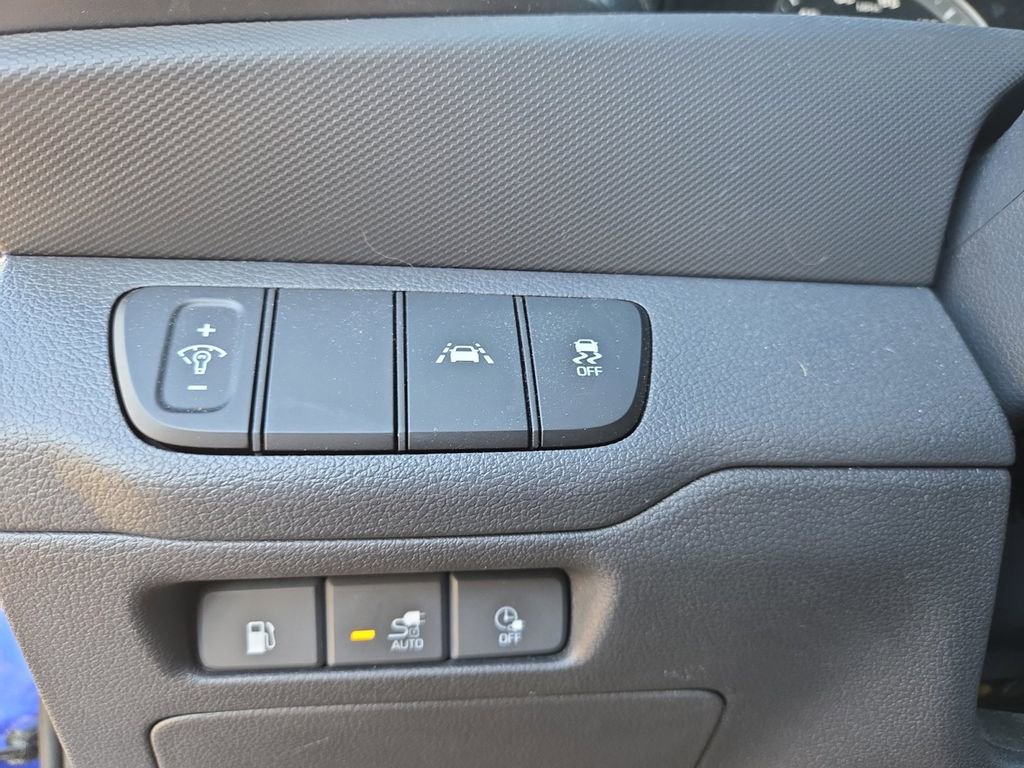 Used 2022 Hyundai Ioniq SE image 13