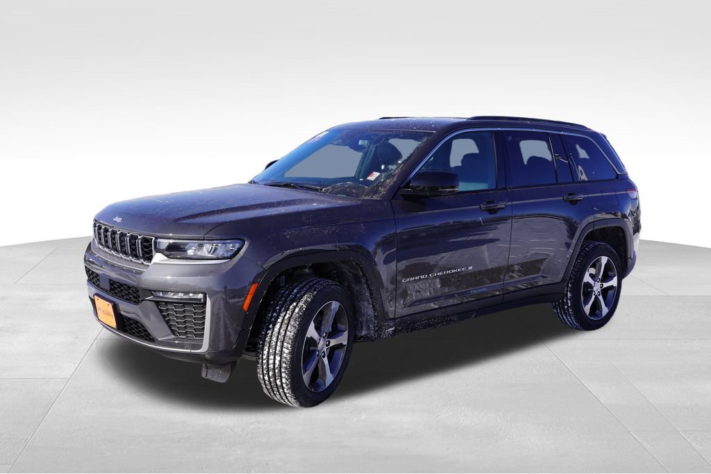 New 2026 Jeep Grand Cherokee Limited w/ Trailer Tow Package AWD/4WD image 7
