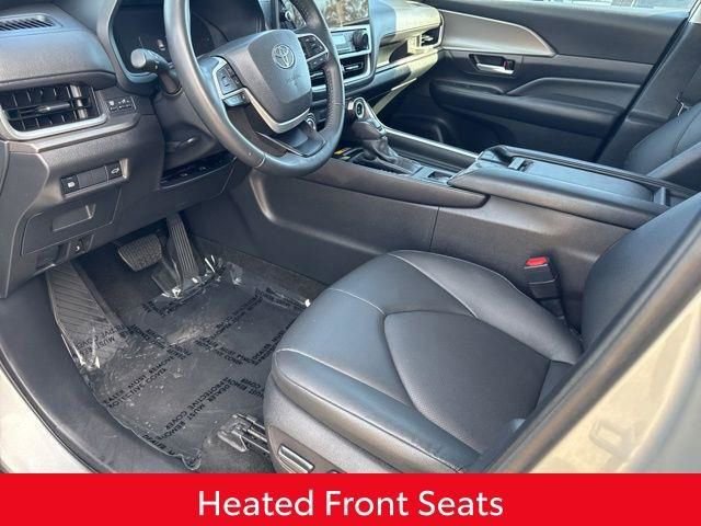 Used 2024 Toyota Grand Highlander XLE image 19