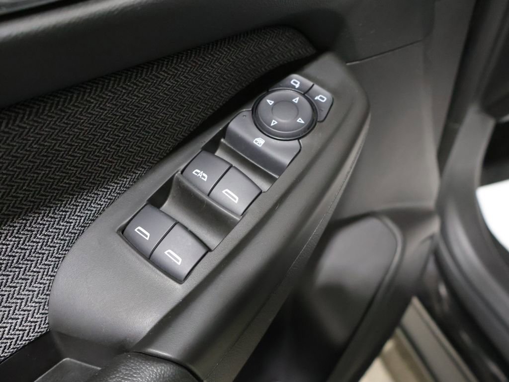 Used 2025 Chevrolet TrailBlazer LT AWD/4WD image 14