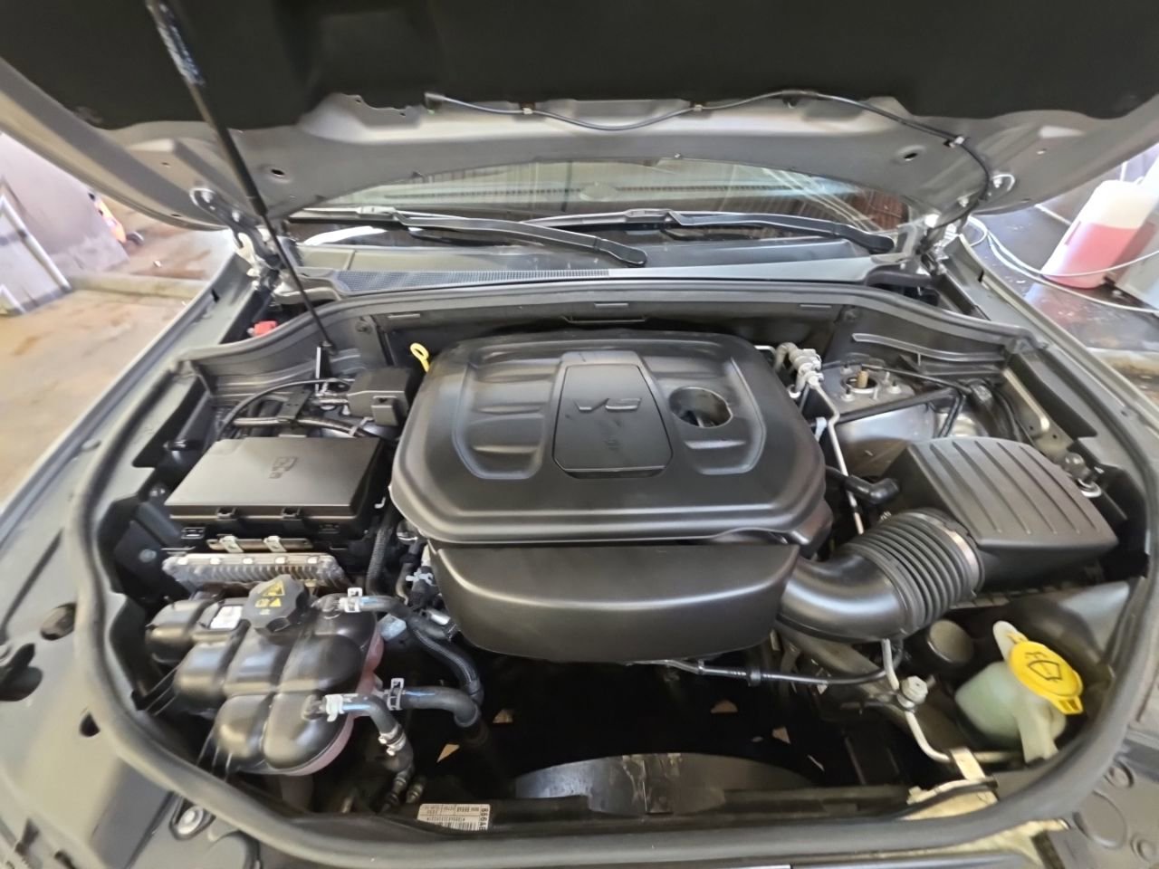 Used 2020 Jeep Grand Cherokee Overland AWD/4WD image 13