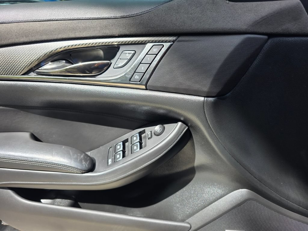 Used 2019 Cadillac CTS V w/ Luxury Package RWD image 23