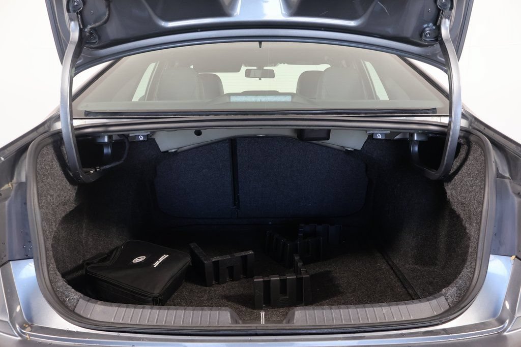 Used 2019 Volkswagen Jetta R-Line FWD image 14