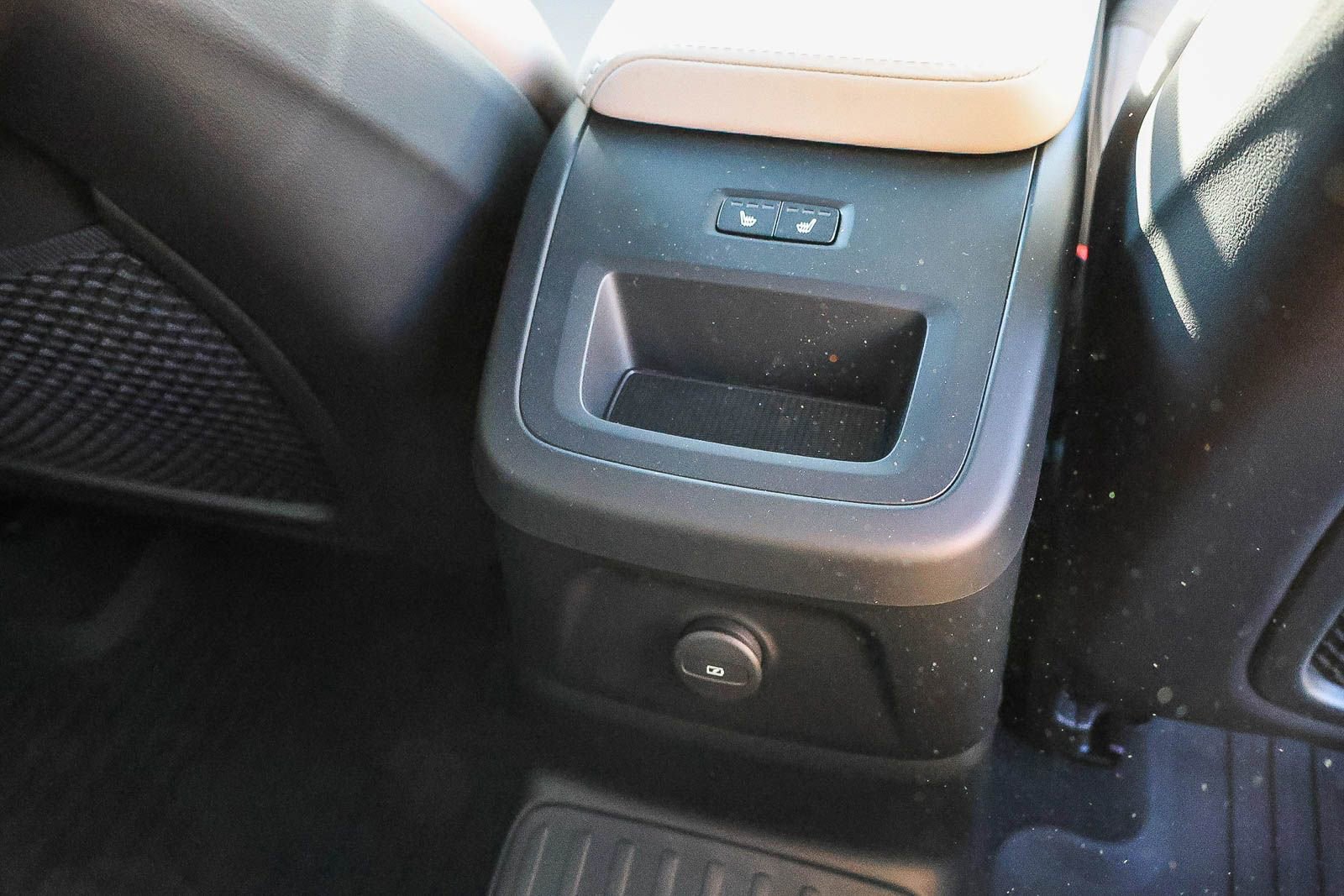 New 2026 Volvo XC60 T8 Plus w/ Climate Package image 22