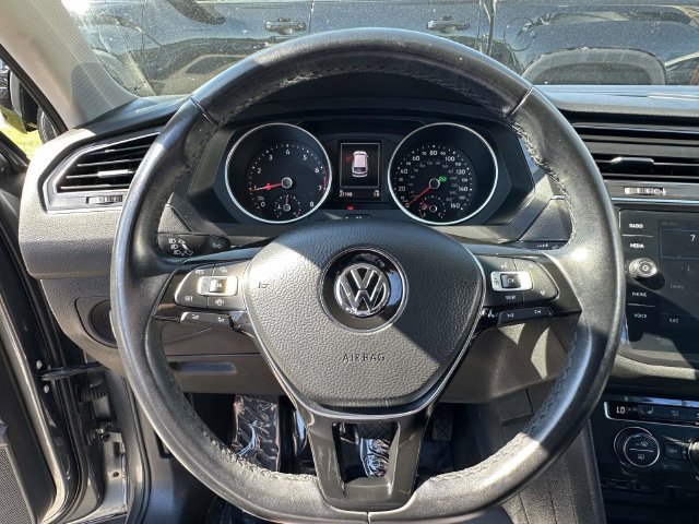 Used 2019 Volkswagen Tiguan SE AWD/4WD image 11