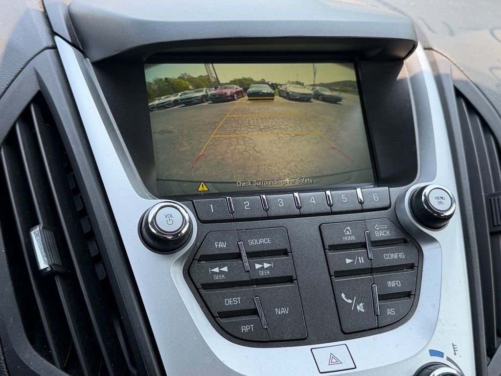 Used 2017 Chevrolet Equinox LT image 26