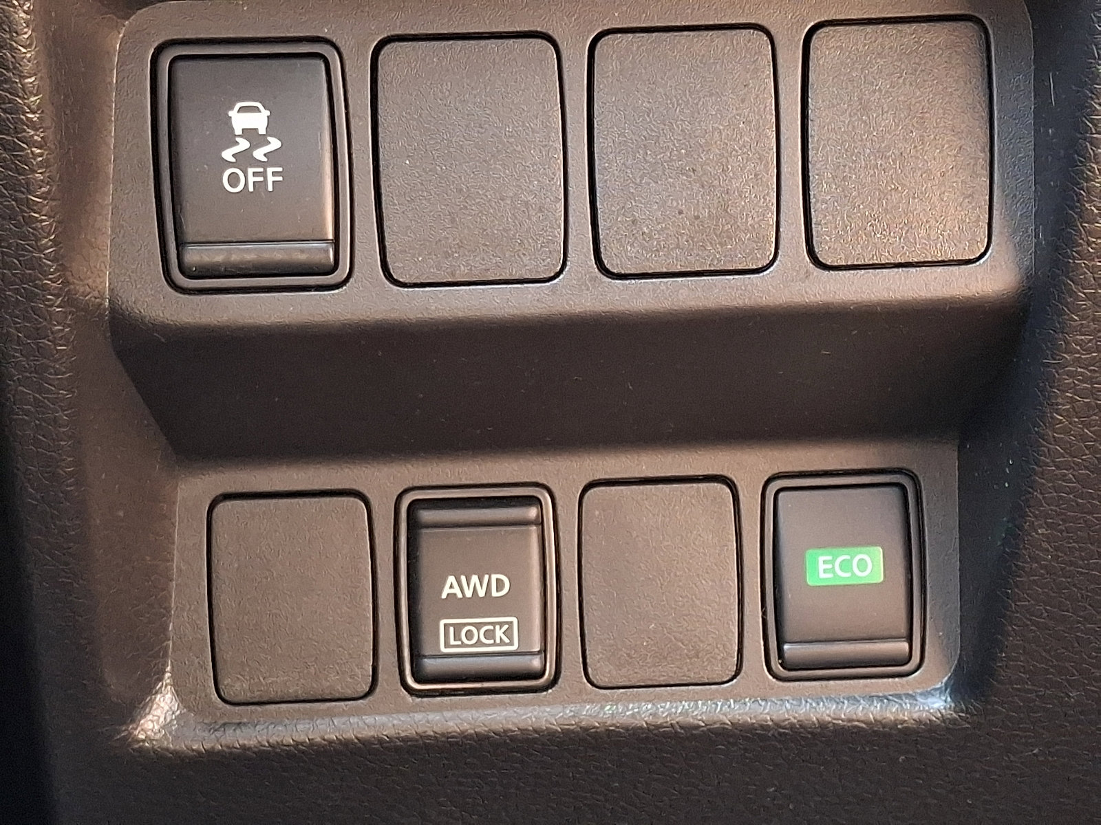 Used 2018 Nissan Rogue Sport SV image 24