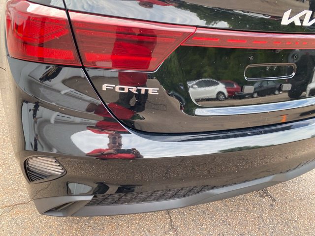 Used 2023 Kia Forte LXS FWD image 11
