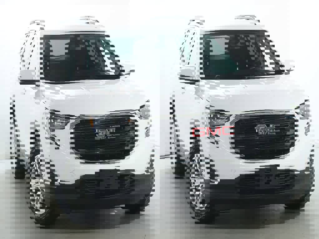 Used 2018 GMC Terrain SLE w/ Driver Convenience Package image 2