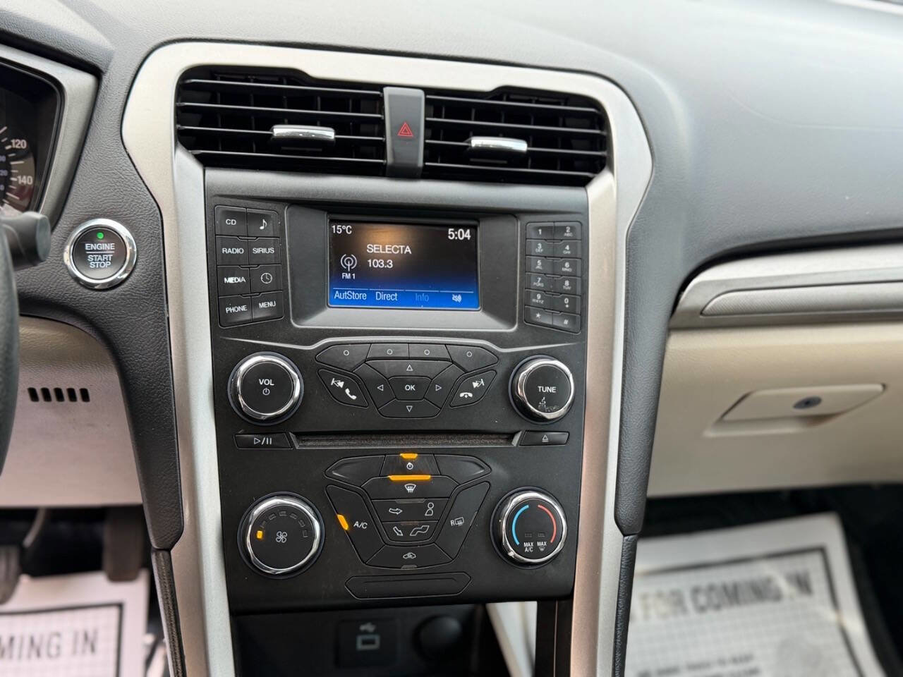 Used 2018 Ford Fusion SE image 19