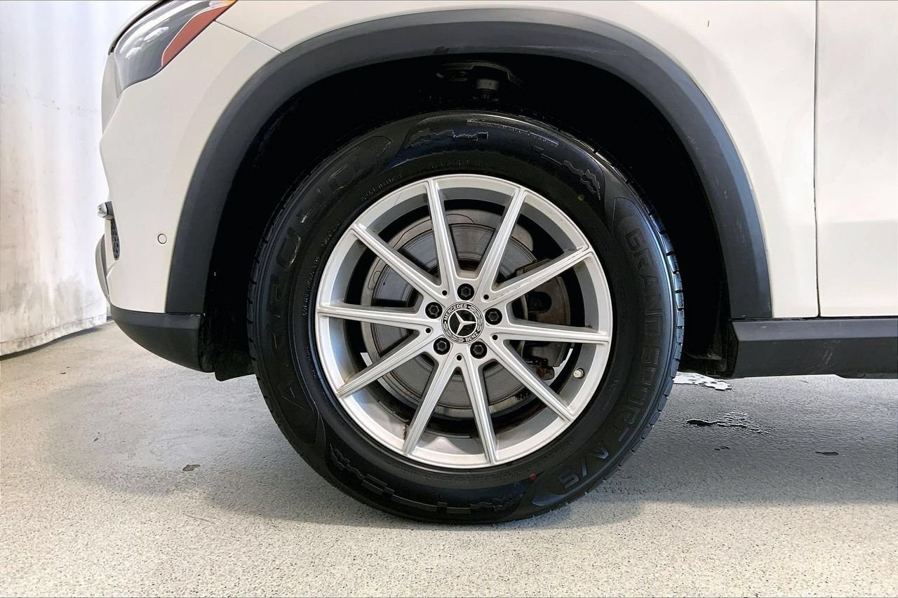 Used 2024 Mercedes-Benz GLE 350 4MATIC w/ 3rd Row Seat Package image 8