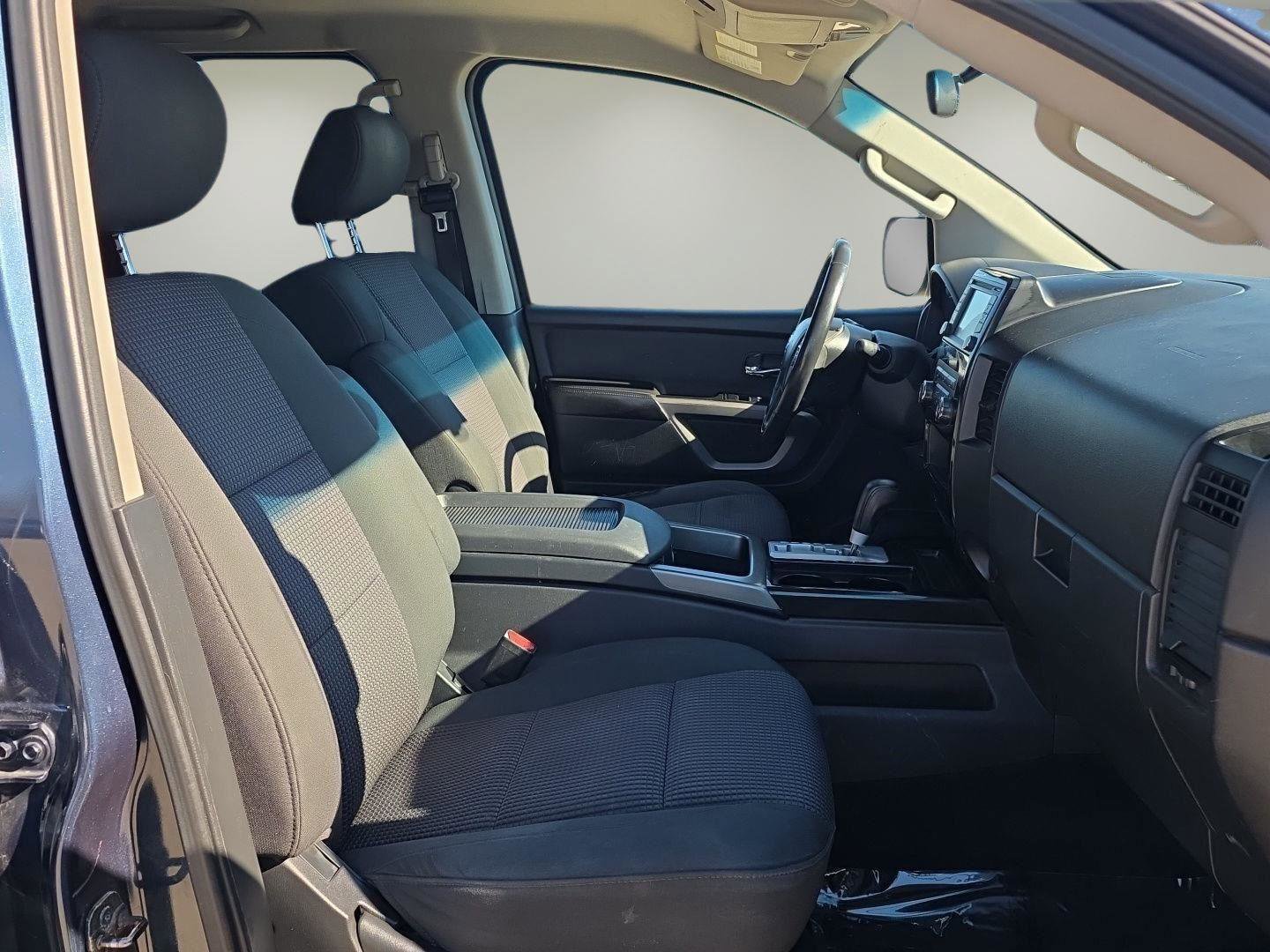 Used 2015 Nissan Titan SV w/ SV Value Truck Package image 13