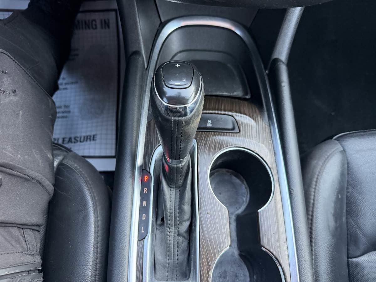 Used 2016 Chevrolet Malibu Premier image 35