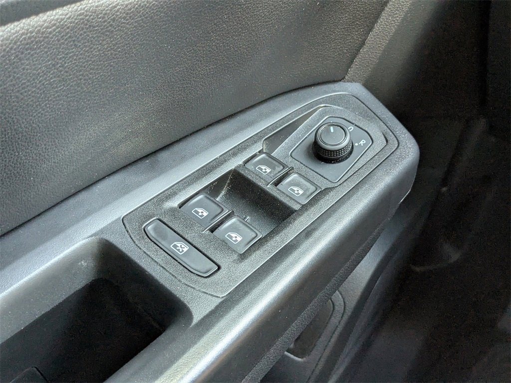 Used 2020 Volkswagen Atlas Cross Sport SE w/ Towing Package image 20