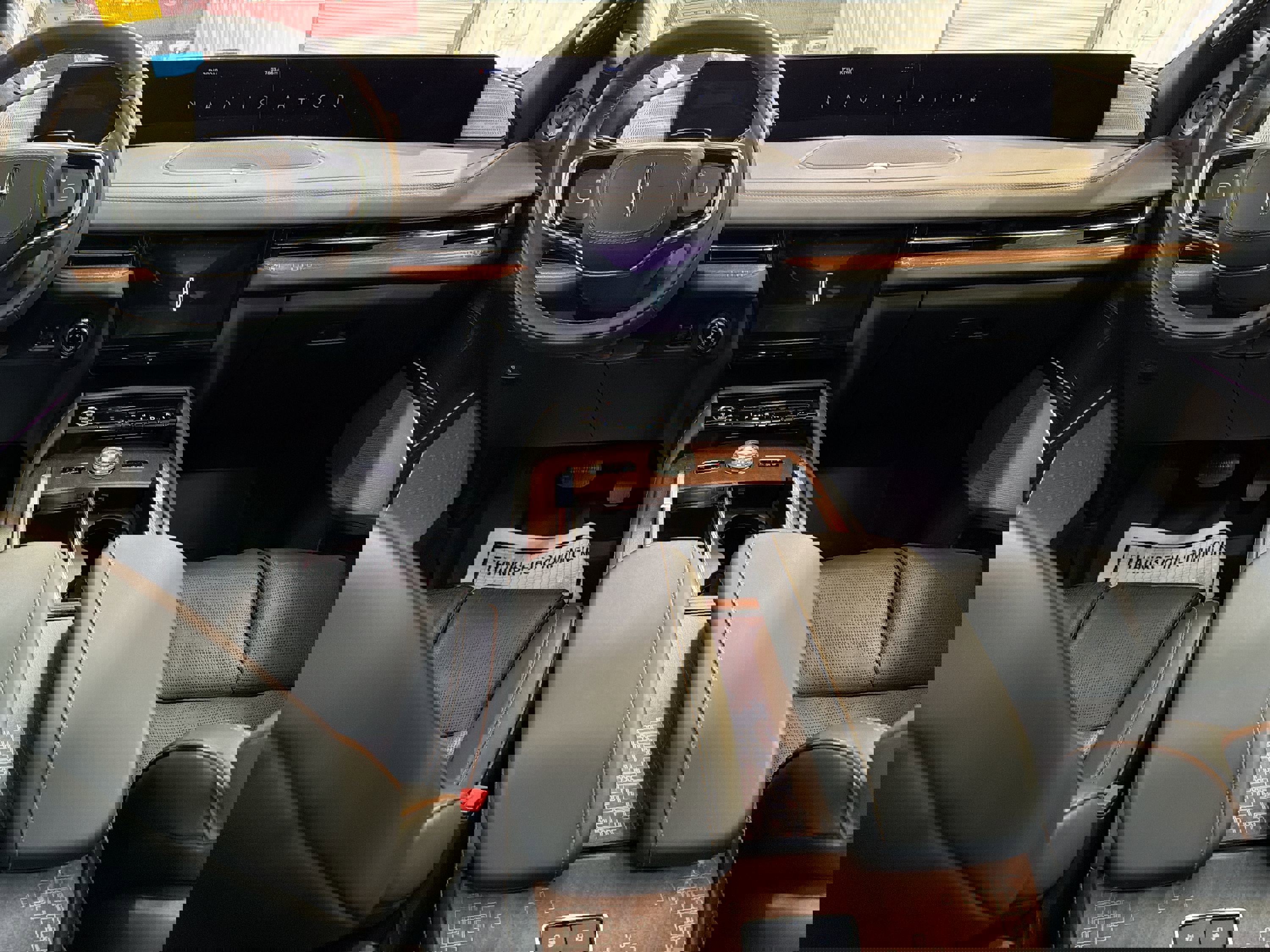 Used 2025 Lincoln Navigator Black Label image 23