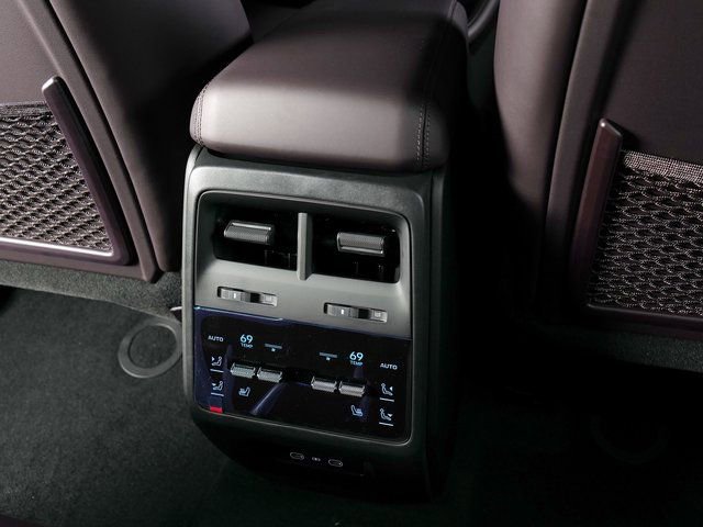 New 2025 Porsche Macan 4 Electric image 14