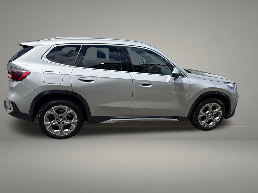 Used 2025 BMW X1 xDrive28i AWD/4WD image 6