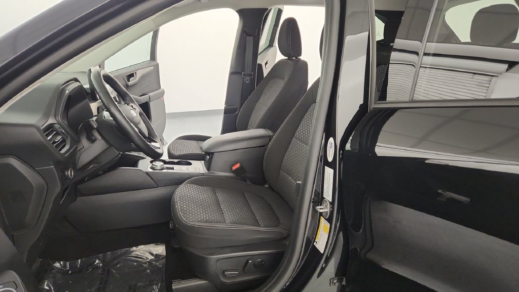 Used 2023 Ford Escape Active AWD/4WD image 14