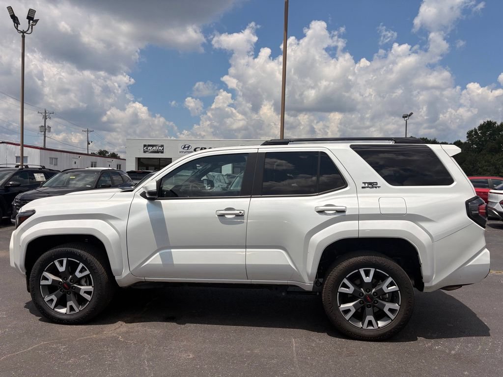 Used 2025 Toyota 4Runner TRD Sport AWD/4WD image 4