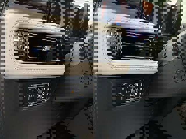 Used 2025 Lincoln Aviator AWD image 17