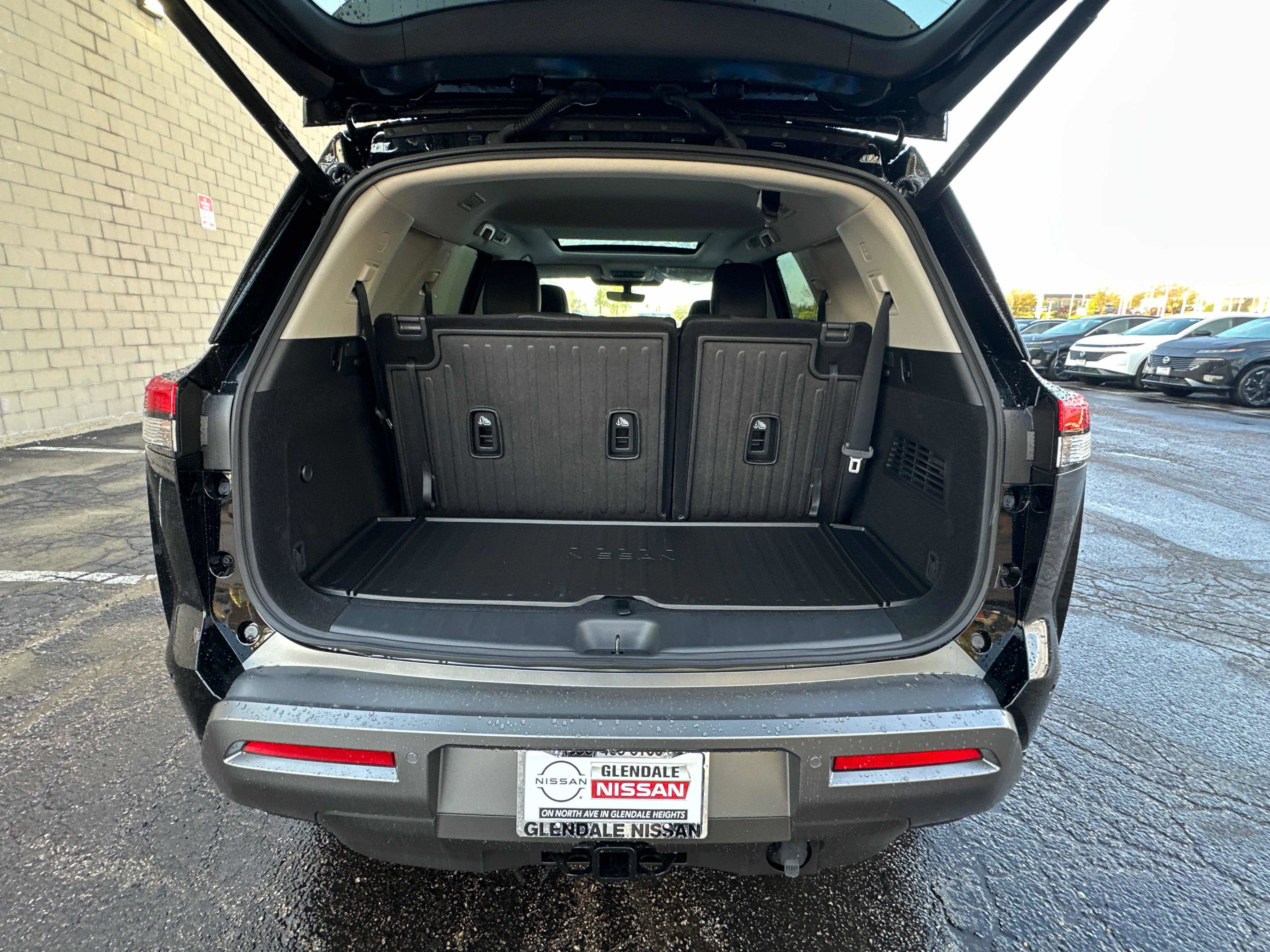 New 2026 Nissan Pathfinder Platinum AWD/4WD image 13