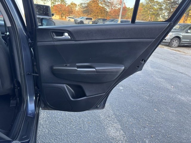 Used 2022 Kia Sportage LX w/ LX FWD Value Edition Package image 12