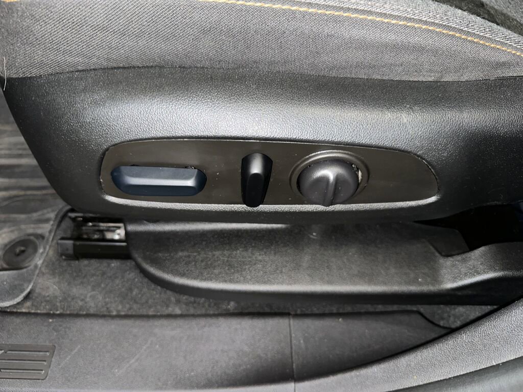 Certified 2024 Chevrolet Equinox LT w/ LPO, Floor Liner Package image 3