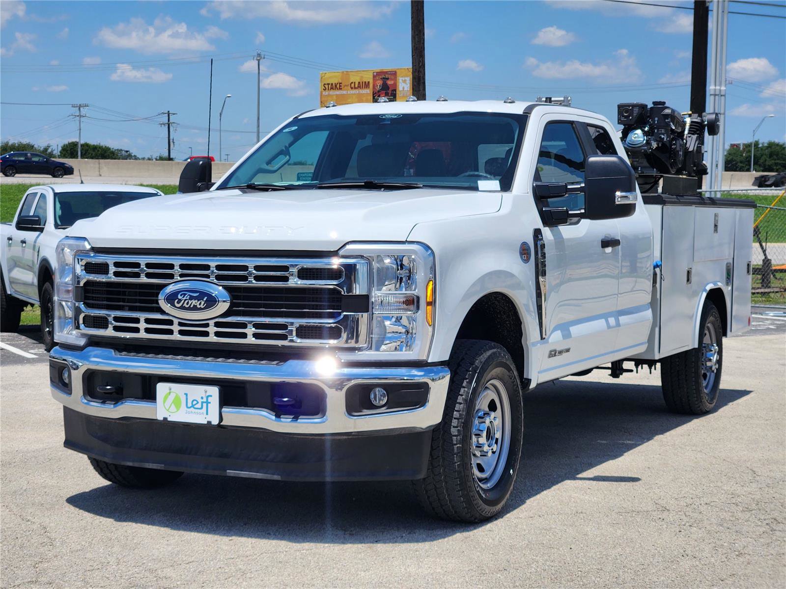 New 2025 Ford F350 XL w/ XL Chrome Package AWD/4WD image 2