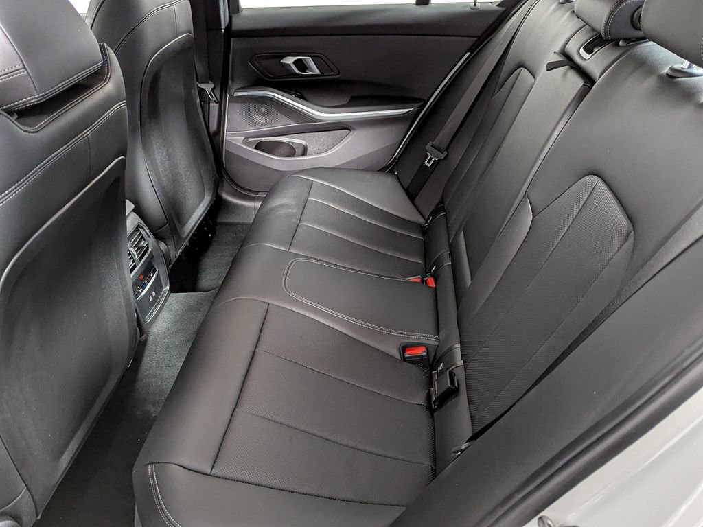 Used 2025 BMW 330i xDrive Sedan w/ Convenience Package image 41