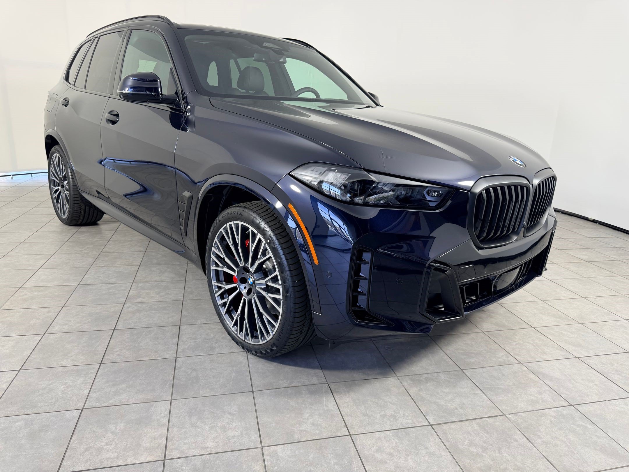 New 2026 BMW X5 xDrive40i w/ M Sport Package AWD/4WD image 7