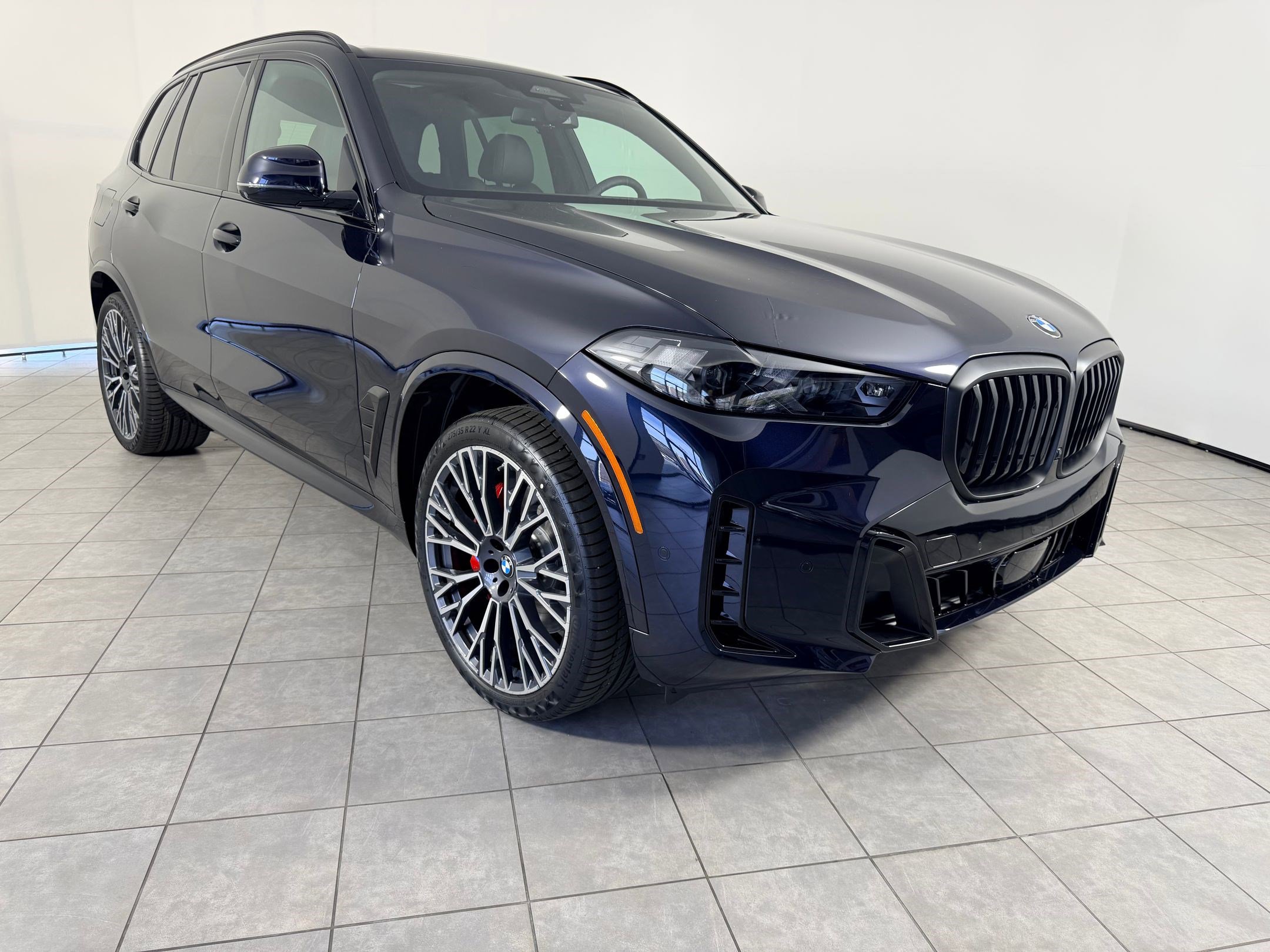 New 2026 BMW X5 xDrive40i w/ M Sport Package AWD/4WD image 7