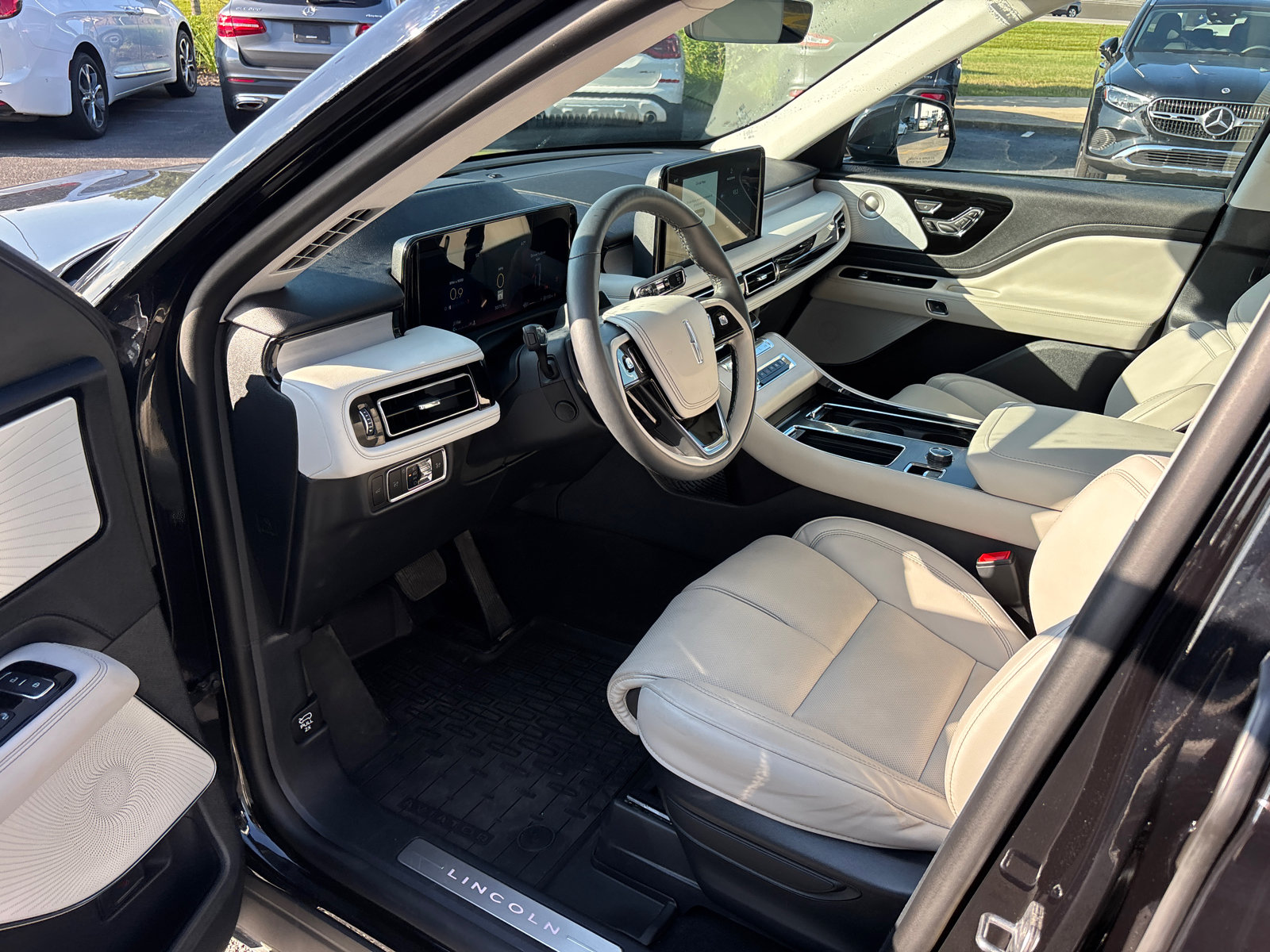 New 2026 Lincoln Aviator Reserve AWD/4WD image 24