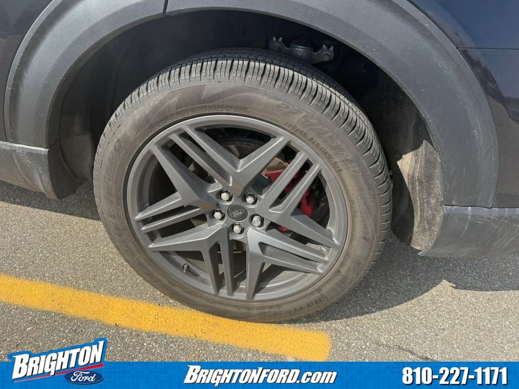 Certified 2025 Ford Explorer ST image 10