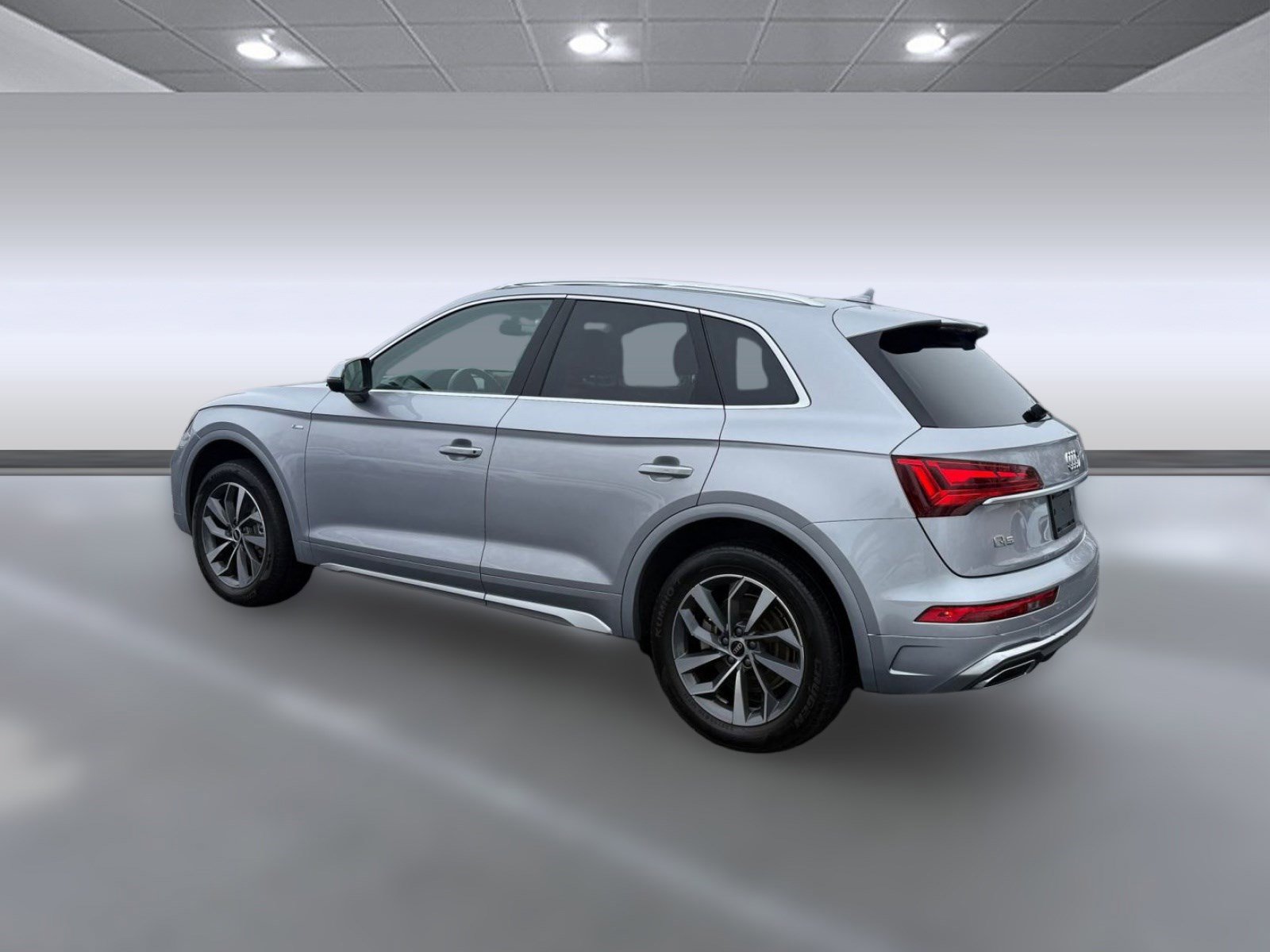Used 2022 Audi Q5 2.0T Premium Plus w/ Premium Plus Package image 3