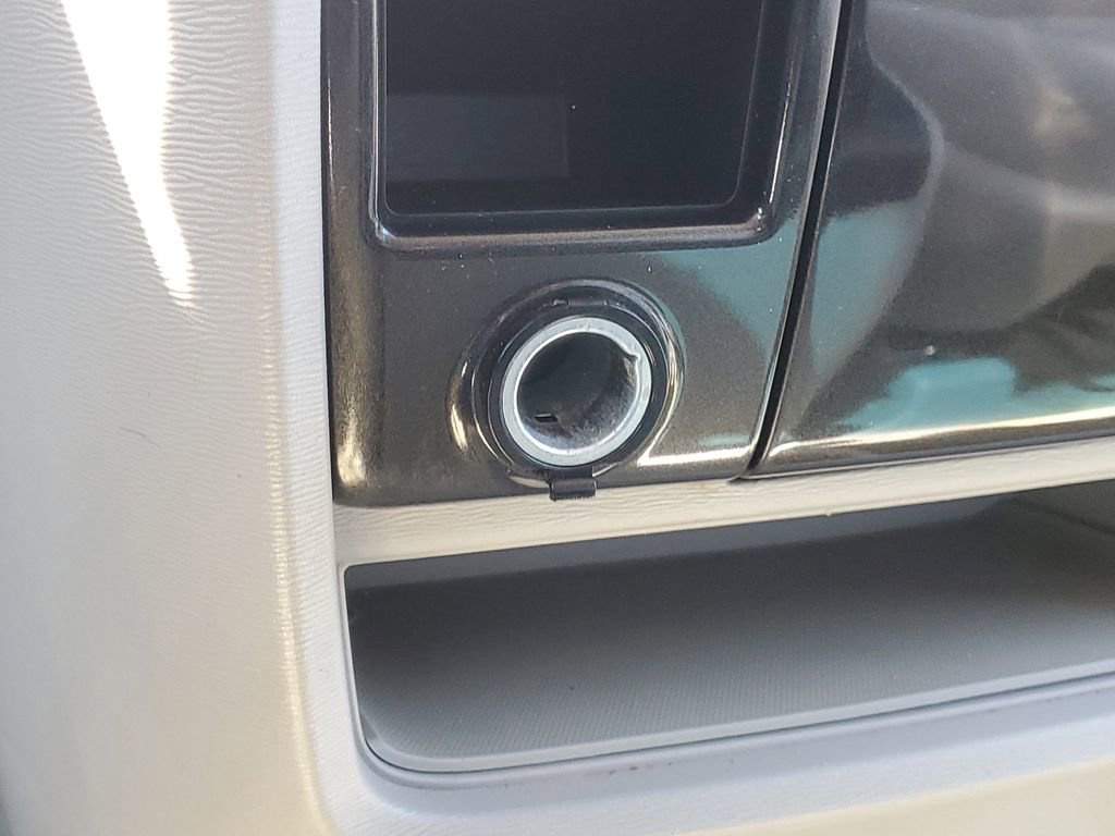 Used 2014 Toyota Sienna LE FWD image 26