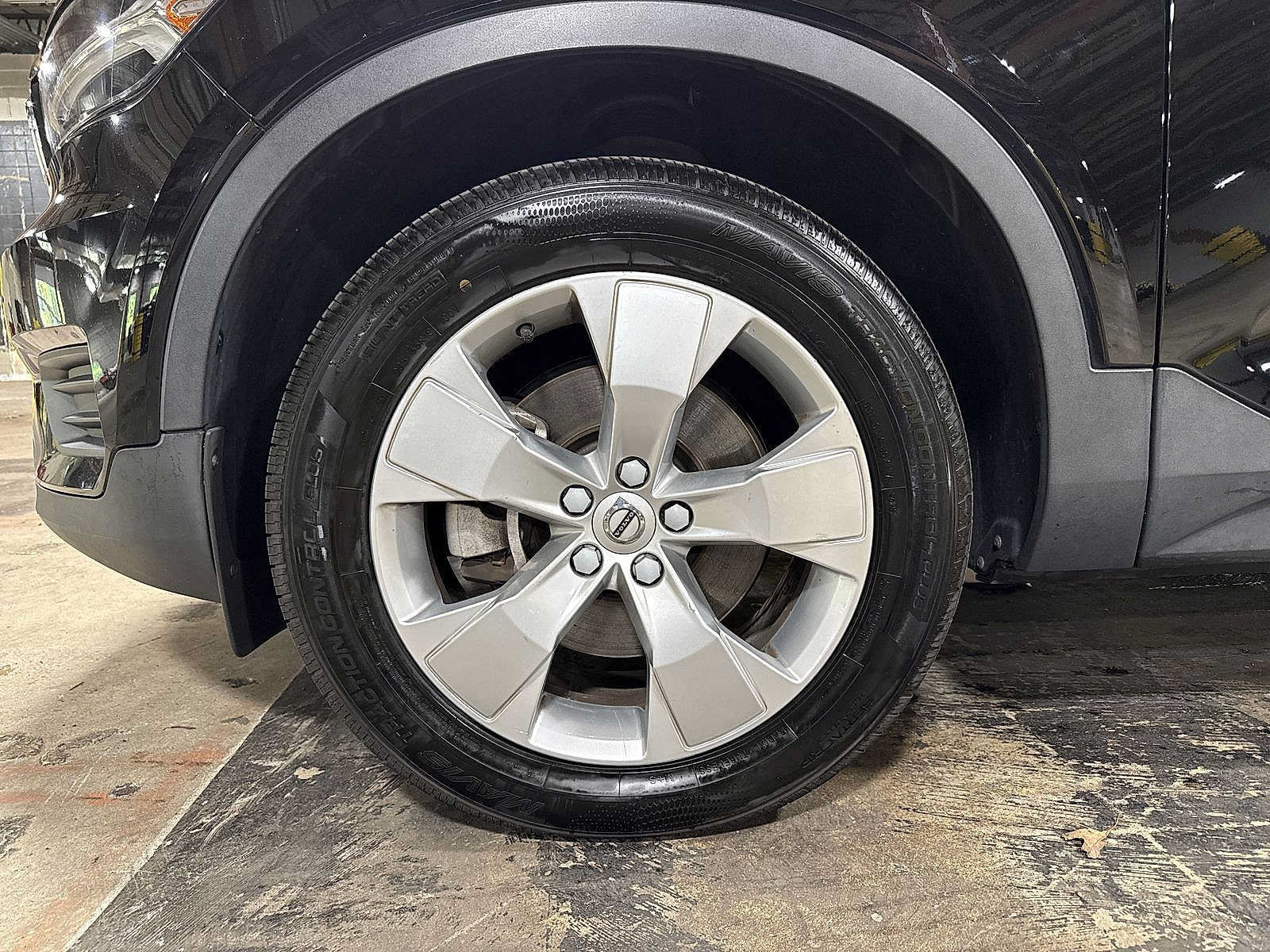 Used 2019 Volvo XC40 T4 Momentum FWD image 10