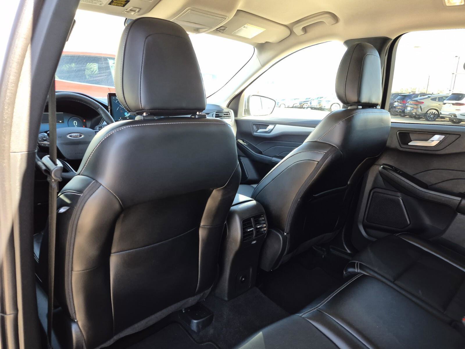 Used 2024 Ford Escape Platinum image 31