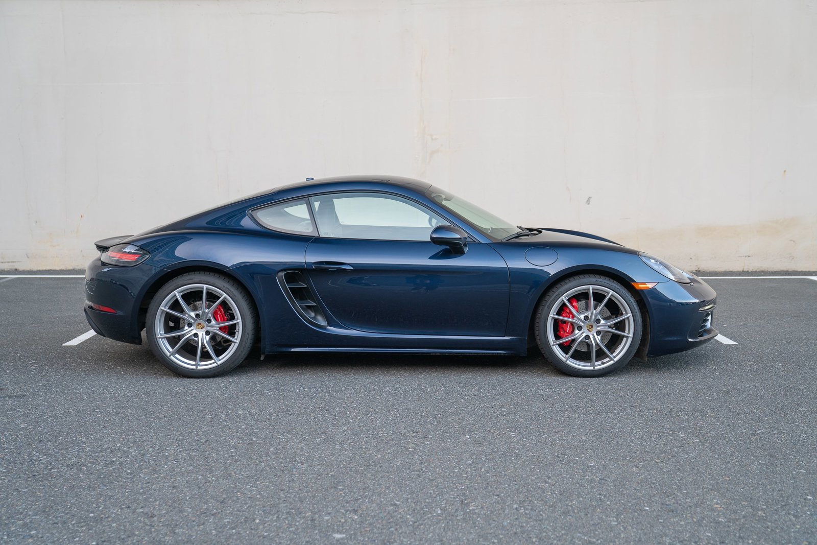 Used 2019 Porsche 718 Cayman S image 8