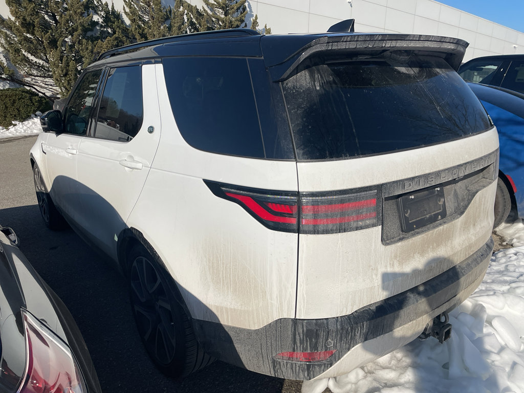 Used 2024 Land Rover Discovery Dynamic SE image 8