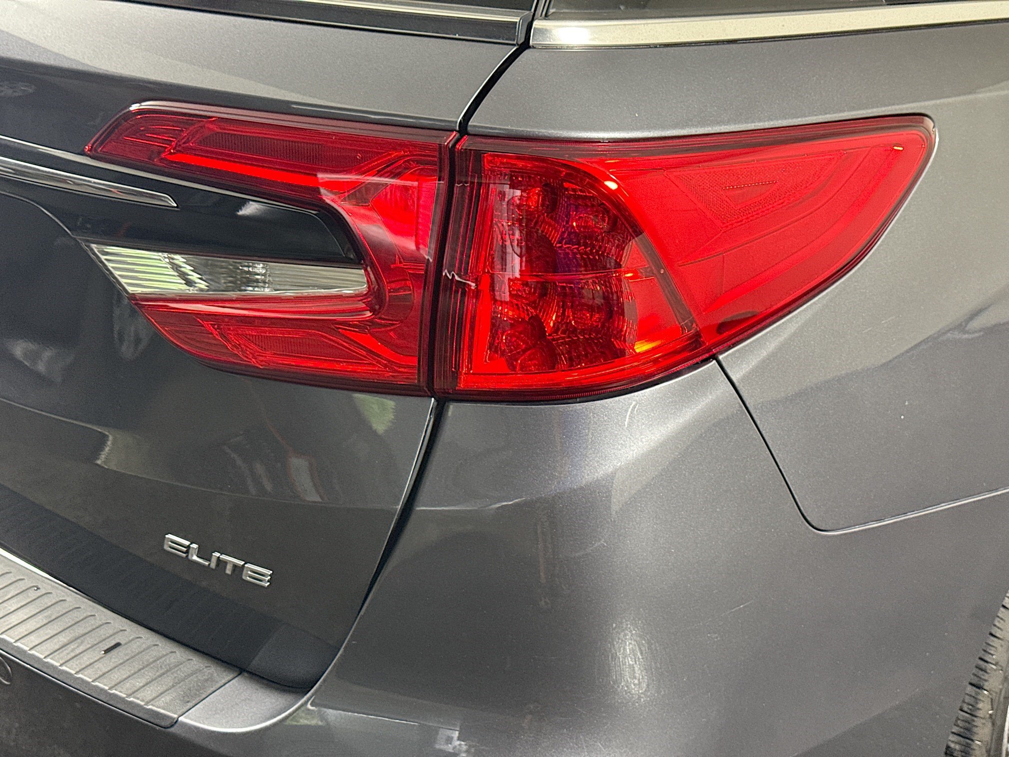 Used 2023 Honda Odyssey Elite image 32