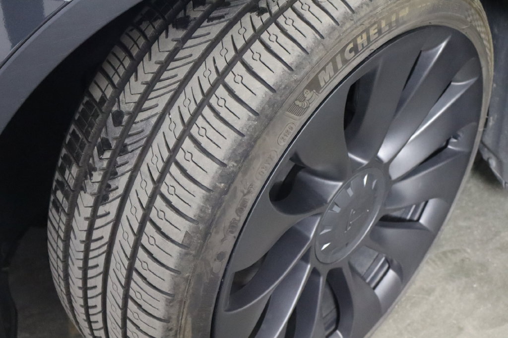 Used 2021 Tesla Model Y Long Range AWD/4WD image 43