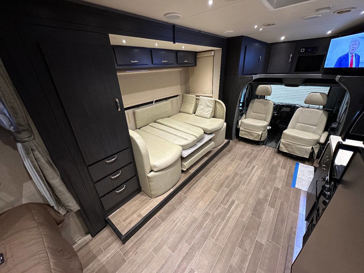Used 2017 Mercedes-Benz Sprinter 3500 image 15